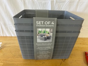 lot 23 image: Set of 3 Storage Baskets