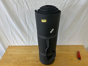 lot 26 image: New - Premium Fitness Yoga Mat