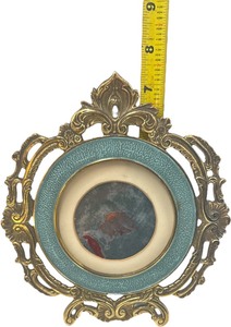 lot 429 image: Brass Victorian Picture Frame, 7 frame