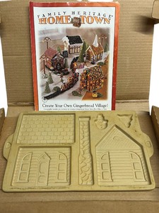 lot 177 image: Gingerbread House Kit - The Pampered Chef BRAND NEW