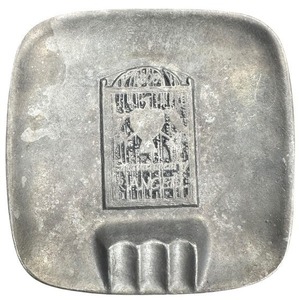 lot 249 image: Vintage - Carsons Freeport PA Statesmetal Ashtray 1808 Entertainment by R. Angell Inn Logo