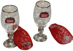 lot 355 image: Stella Artois Chalice Beer Glass Gold Rimmed Set of 2