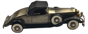 lot 44 image: Vintage WACO 1931 Rolls Royce Phantom II Model r Car Solid State Radio