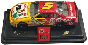 lot 47 image: 124 Kellogg 1995 Racing Champions Terry Labontes #5 Kelloggs Corn Flakes NASCAR race car
