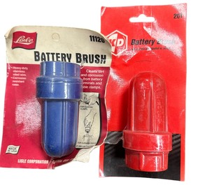 lot 533 image: Battery Brush Lot of 2