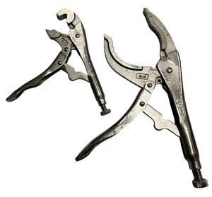 lot 591 image: The Irwin Vise-Grip Original Curved Jaw Locking, Parrot Pliers Pliers