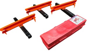 lot 531 image: Triangle Flare Kit