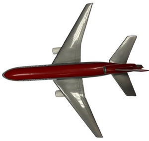 lot 112 image: 1100 Northwest DC-10 Douglas Executive Desktop Model Airplane Display 21.5