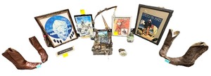 lot 173 image: Very Large Cowboy Bundle