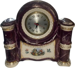 lot 193 image: vintage electric mantel clock made by Sessions Clock Co
