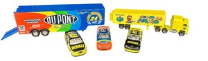 lot 478 image: Hot Wheels and Rigs Bundle