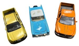 lot 127 image: 163 Classic Vehicles, Bundle Of 3