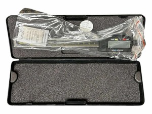 lot 041 image: STORM Dial Caliper 3C101