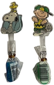 lot 382 image: PEANUTS- Camp Snoopy Toothbrushes, Lot of 2