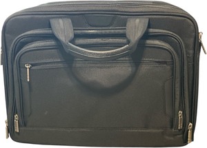 lot 463 image: Briggs and Riley KB206-4 Black Expandable Briefcase