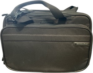 lot 072 image: Briggs & Riley Black Expandable Briefcase KB207X-4 Professional Work Travel