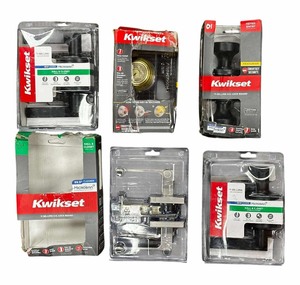 lot 090 image: Door Knob Bundle, Lot of 5 Sets
