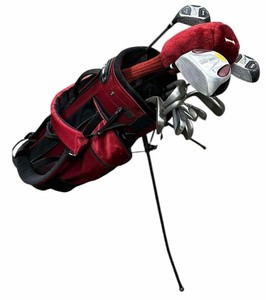 lot 093 image: Beautiful Complete Golf Club Set