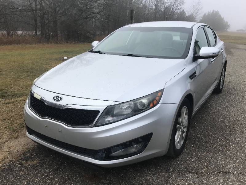 lot 3 image: 2012 Kia Optima EX