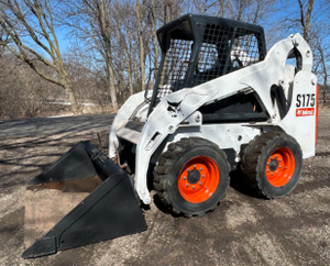 Bobcat S175 skid loader with 68" Bucket