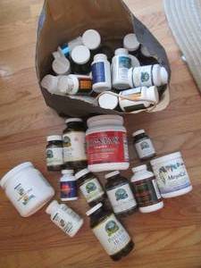 lot 1 image: Large collection of health care sup...
