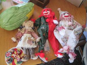 lot 53 image: Misc Clown collectibles...