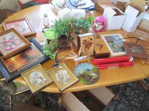 lot 55 image: Lot of wall art and tabletop decor,...