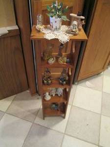 lot 56 image: Skinny wood heart themed shelf with...