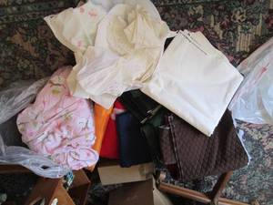 lot 61 image: Lot of misc fabrics and materials...
