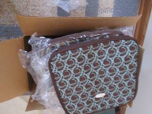 lot 67 image: Bulk lot of Cosmetic bags plus (2) ...