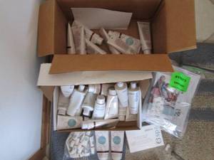 lot 69 image: Huge lot of Detox Spa and Sugar Coo...