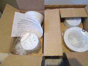 lot 84 image: 4pc LED color changing flower pots...