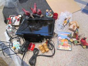 lot 90 image: Insignia flat screen TV, converter ...