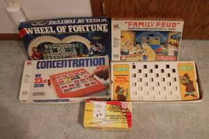 lot 535 image: vintage bored games wheel of fortun...