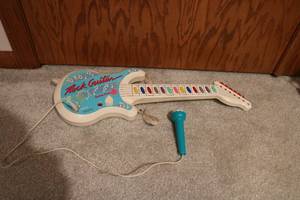 lot 537 image: vintage radio shack rock guitar...