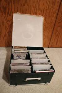 lot 542 image: CD case with mixed cds...