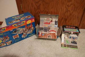 lot 543 image: vintage Micro Machines super city i...