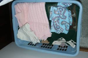 lot 550 image: laundry basket full of mixed women...