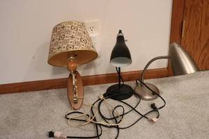 lot 551 image: 2 small desk lamps and one hanging ...