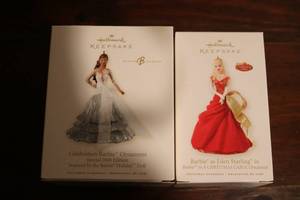 lot 561 image: Hallmark Keepsake ornaments Celebra...