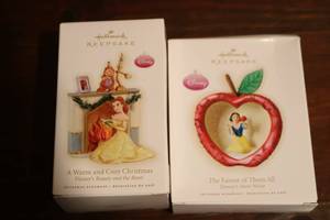 lot 564 image: Hallmark Keepsake ornaments Disneys...