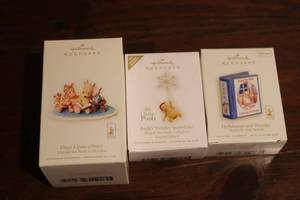 lot 567 image: Hallmark Keepsake ornaments Winne T...