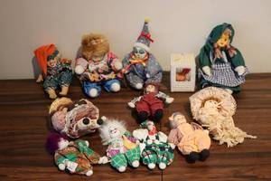 lot 616 image: vintage decorative dolls...