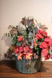 lot 620 image: artificial flowers display in wicke...