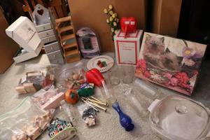 lot 630 image: miscellaneous house decor glass wea...