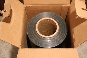 lot 686 image: 24in by 5,280ft roll of Papa Murphy...