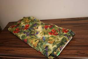 lot 707 image: 10 yards of bird print fabric...