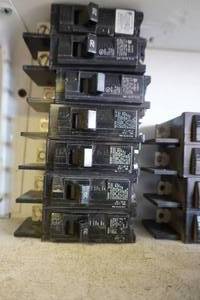lot 9 image: 7 - Siemens Brand Type BQ 120 Amp Bolt On Circuit Breaker