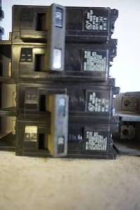 lot 10 image: 2 - Siemens Brand Type BQ 230 Amp Bolt On Circuit Breaker