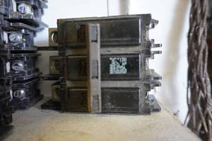 lot 15 image: 1 - Siemens Brand Type BQ 3600 Amp Bolt On Circuit Breaker